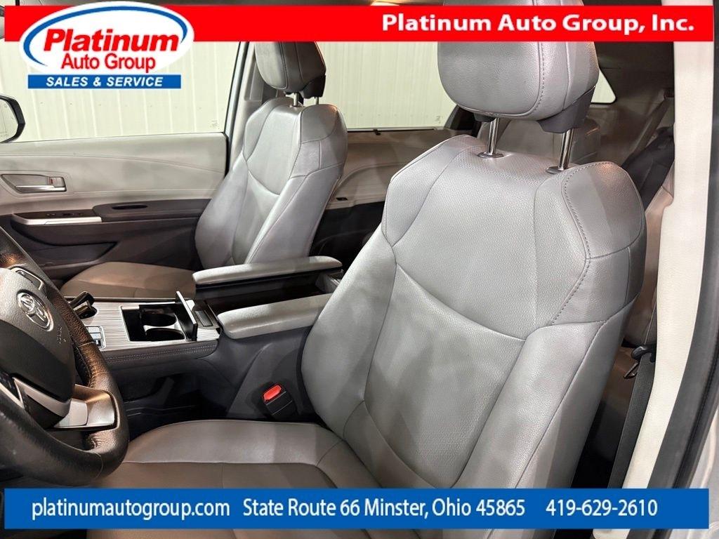 Toyota Sienna  2023