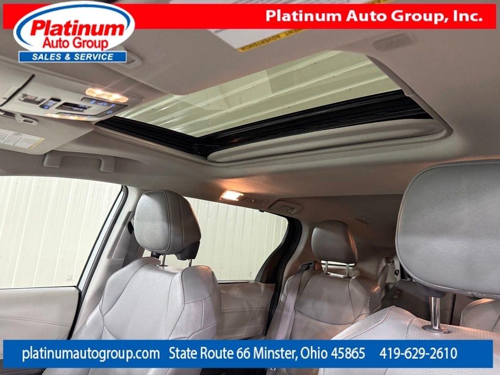 Toyota Sienna  2023