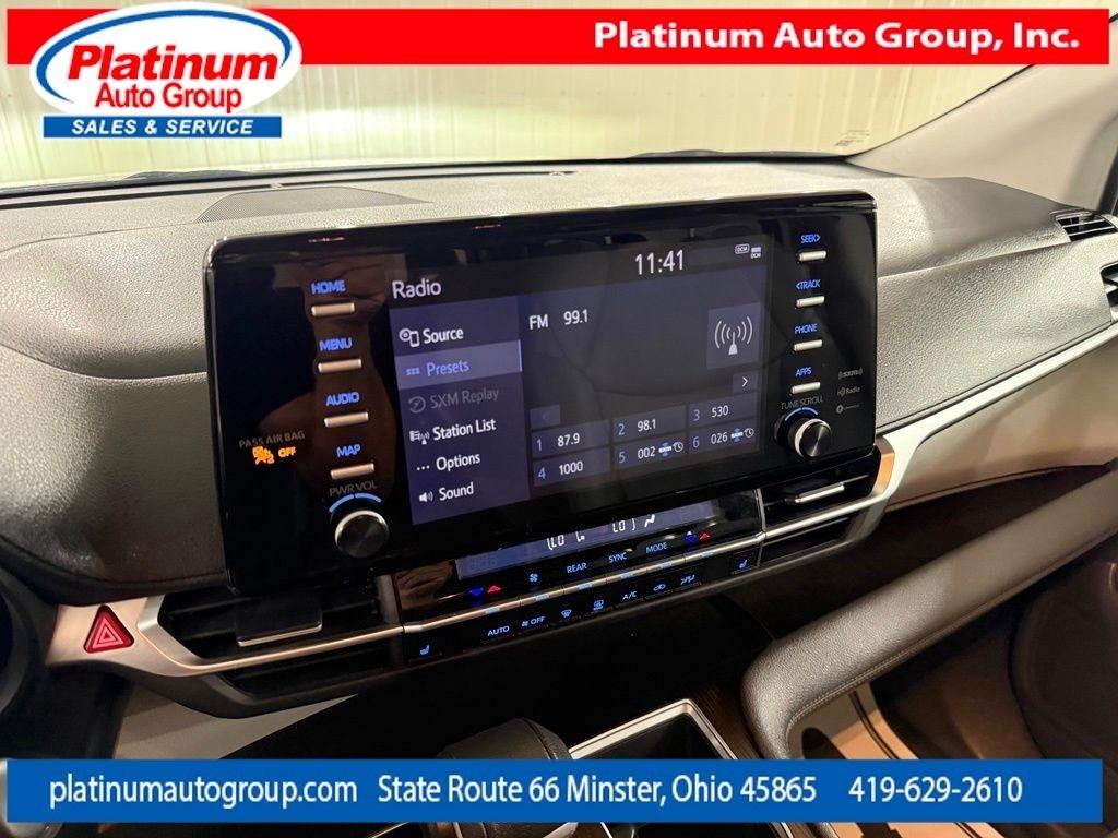 Toyota Sienna  2023