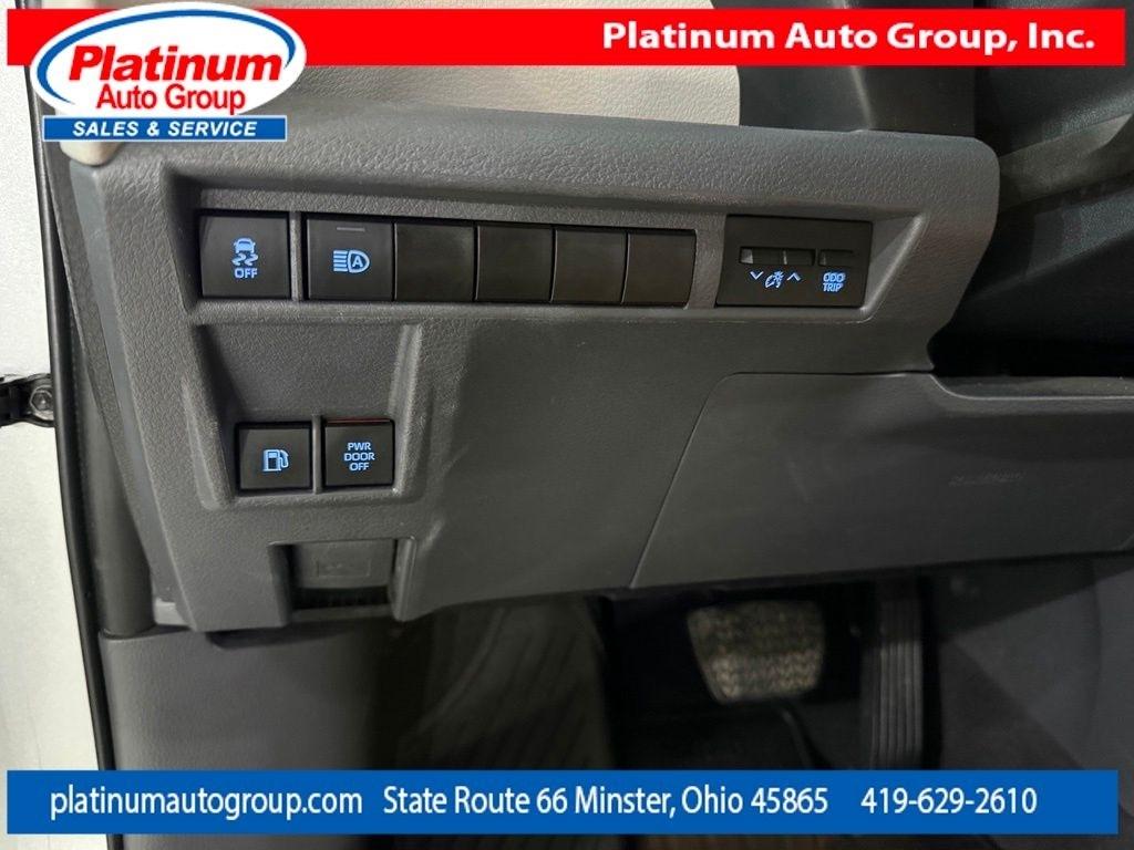 Toyota Sienna  2023