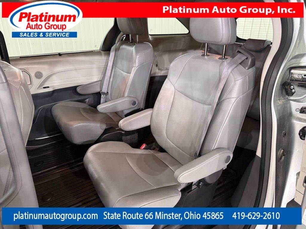 Toyota Sienna  2023