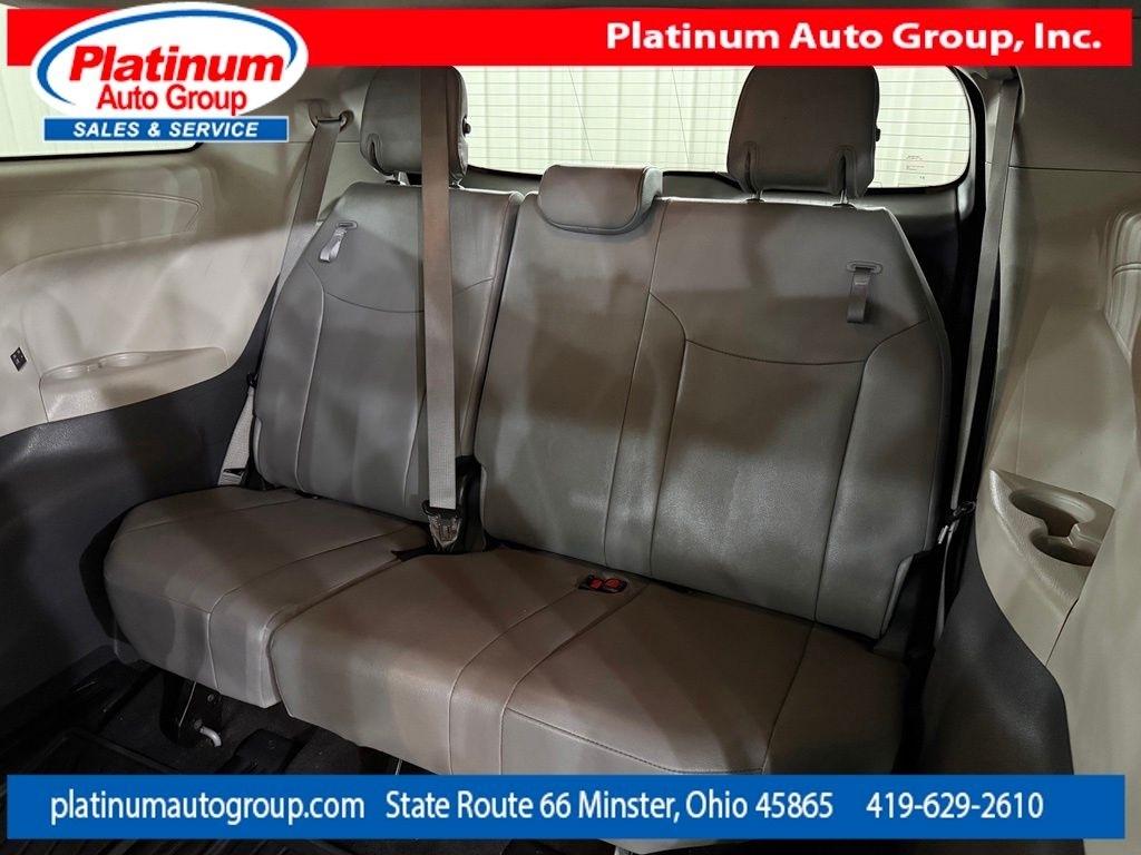 Toyota Sienna  2023