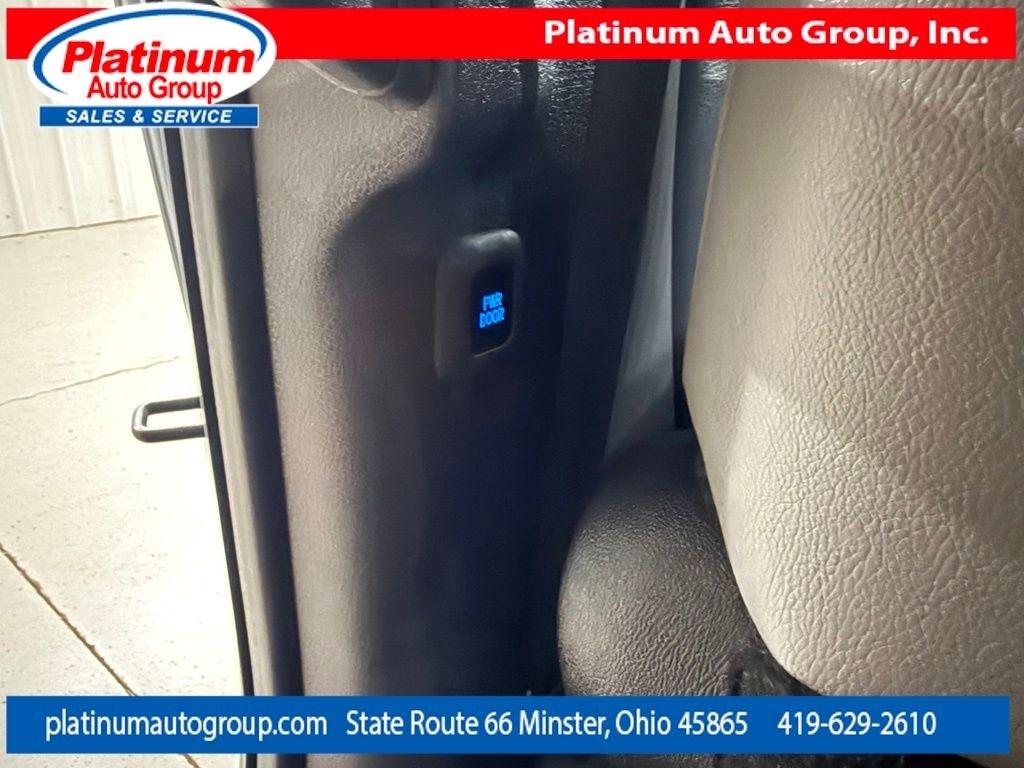 Toyota Sienna  2023