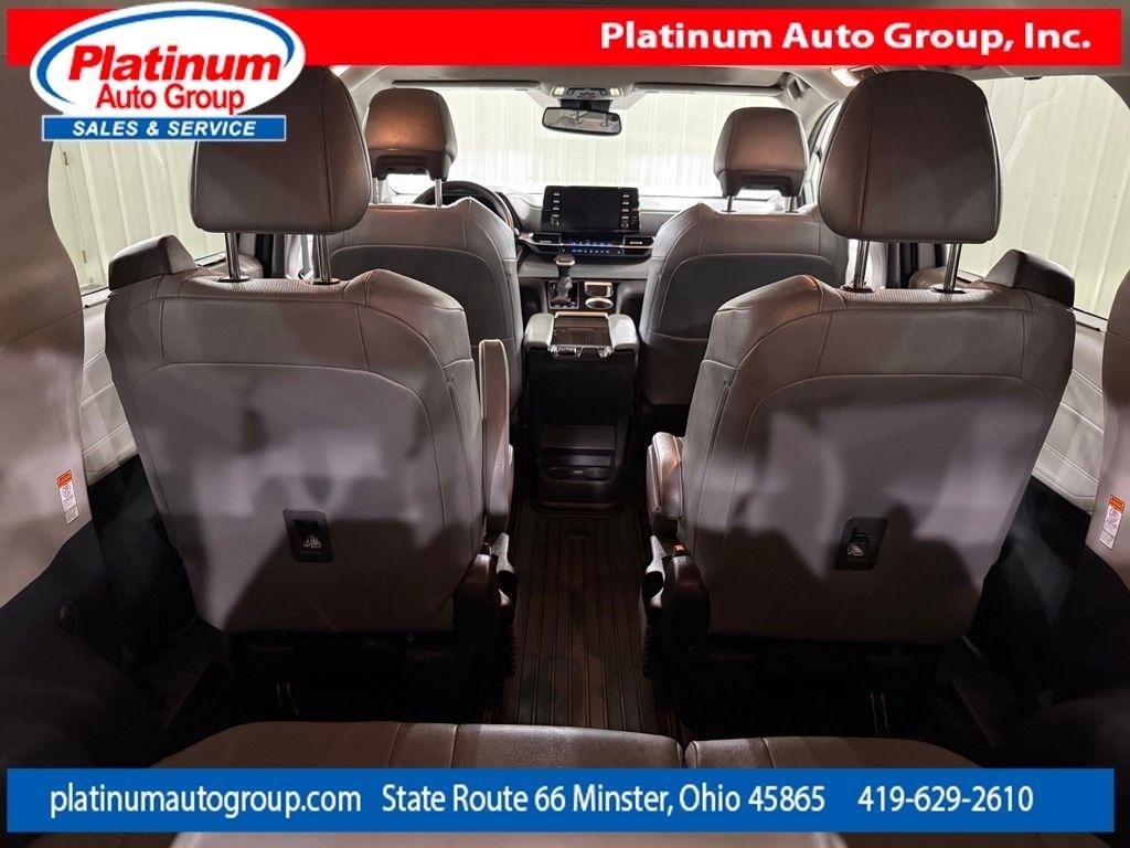 Toyota Sienna  2023
