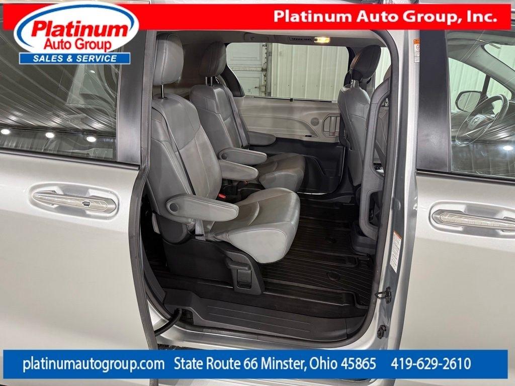 Toyota Sienna  2023