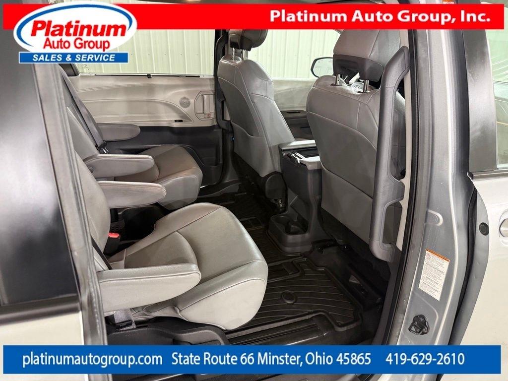 Toyota Sienna  2023