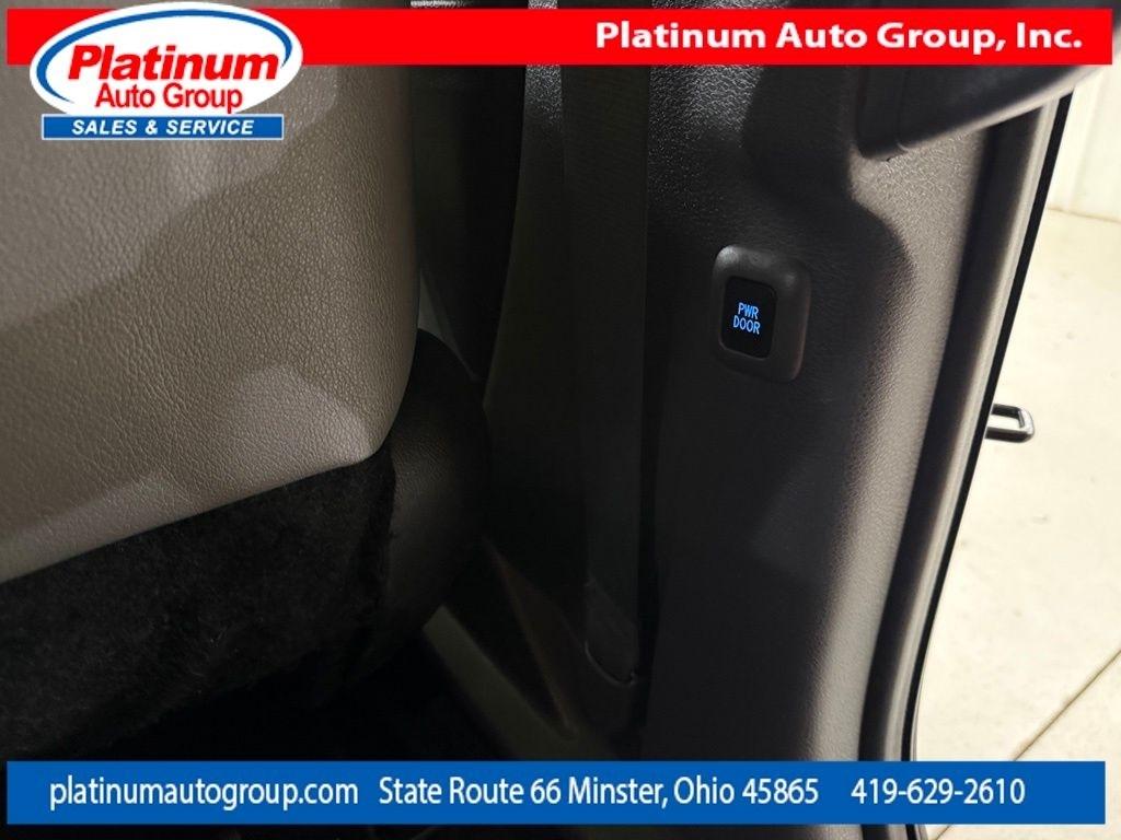 Toyota Sienna  2023