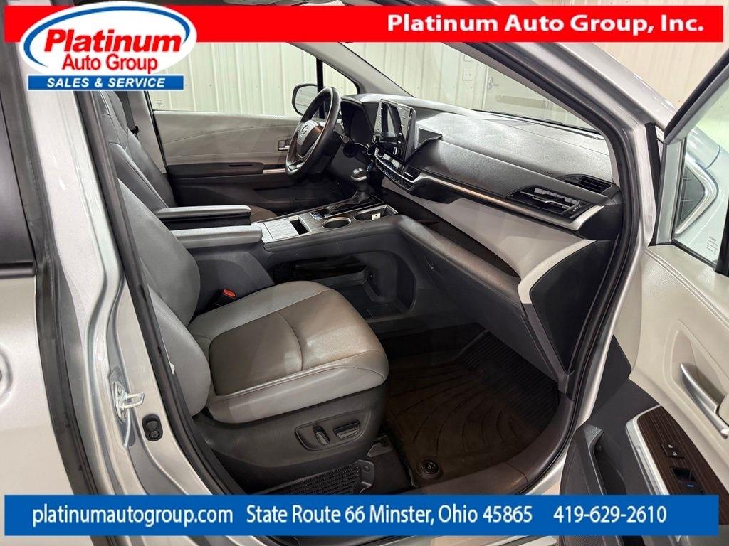 Toyota Sienna  2023