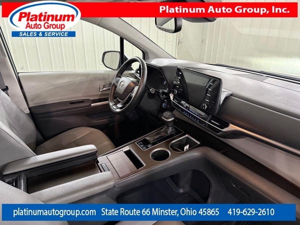 Toyota Sienna  2023