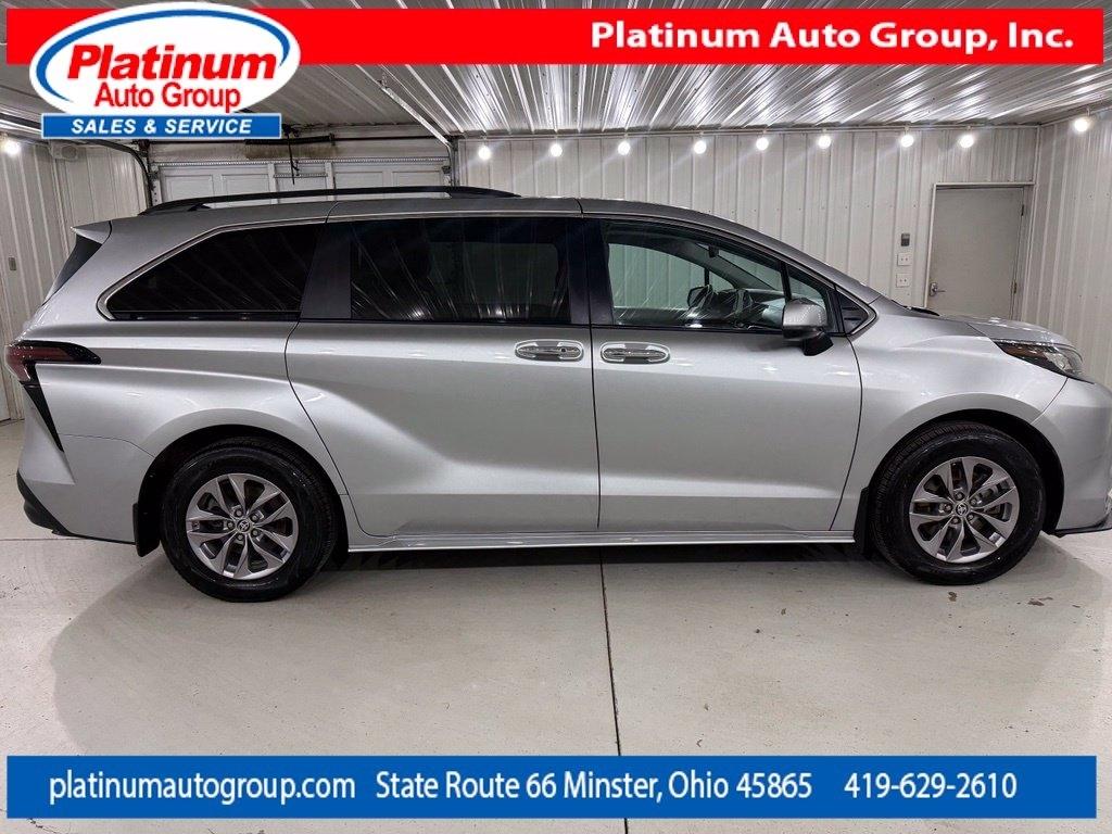 Toyota Sienna  2023