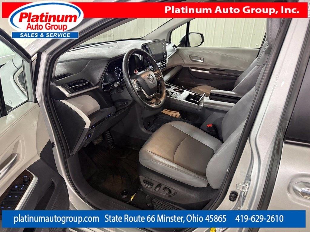 Toyota Sienna  2023