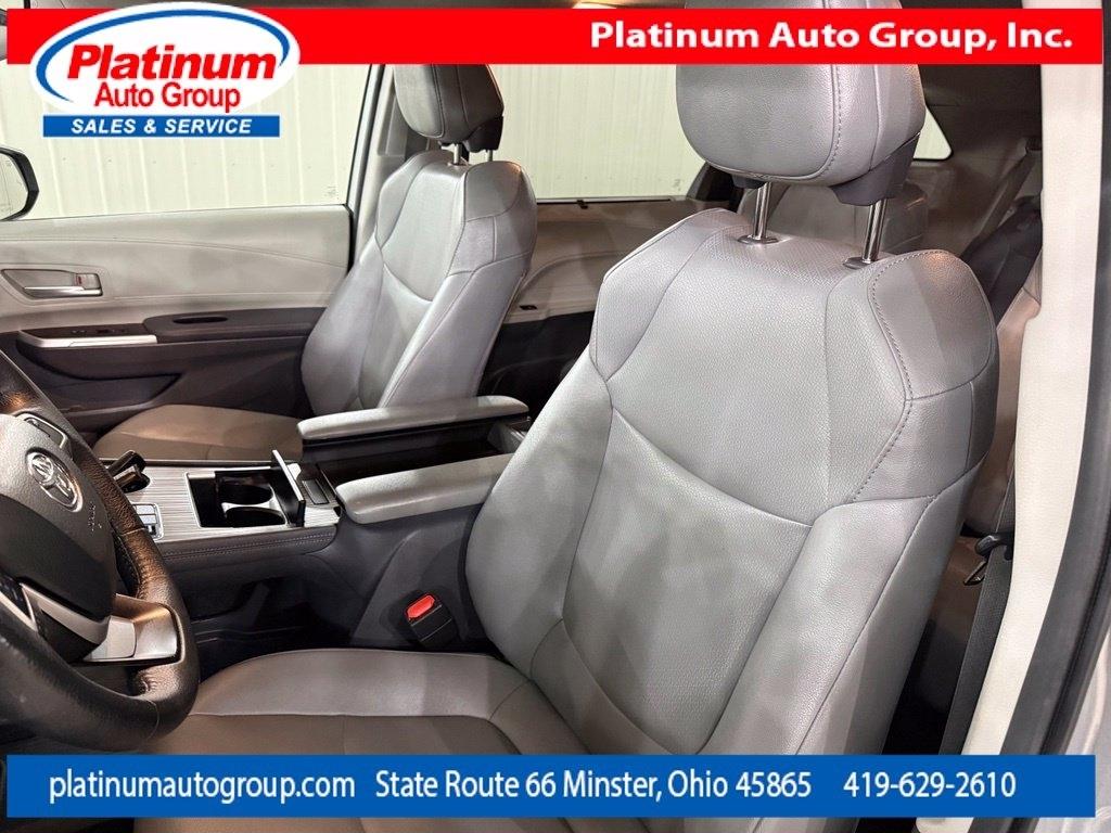Toyota Sienna  2023