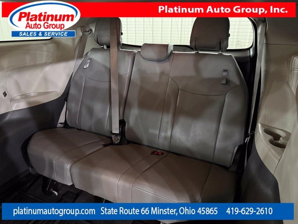 Toyota Sienna  2023