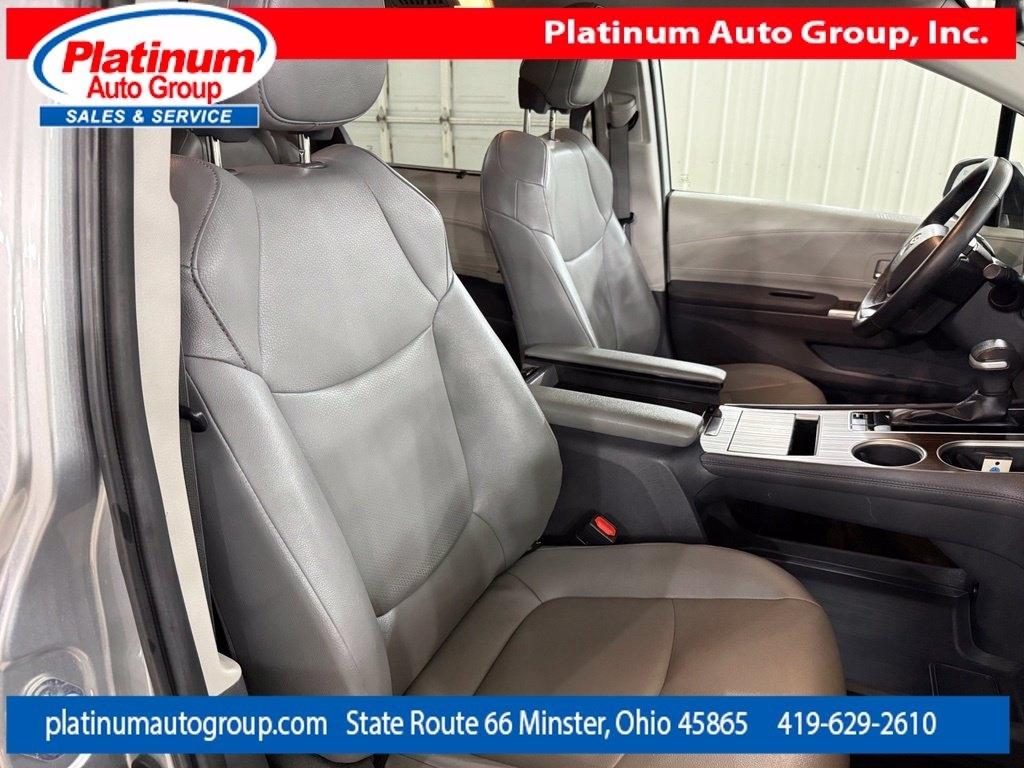 Toyota Sienna  2023