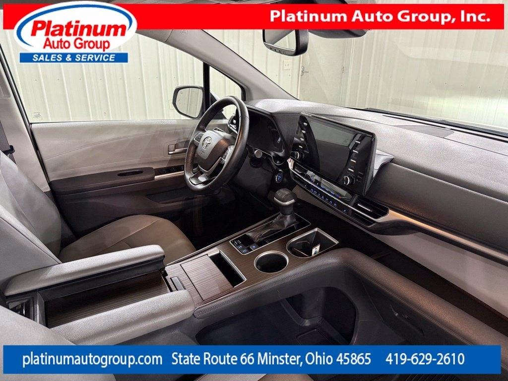 Toyota Sienna  2023