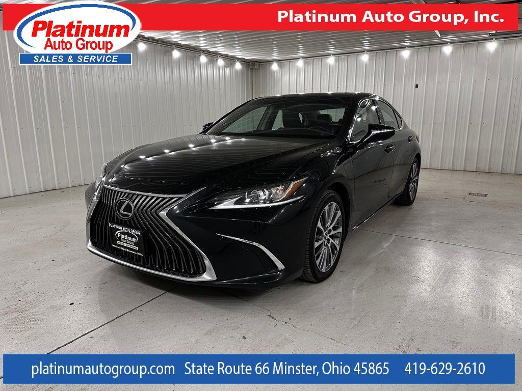 Lexus ES  2021