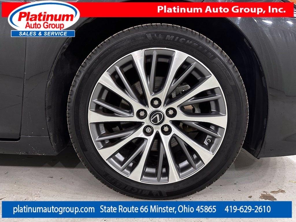 Lexus ES  2021