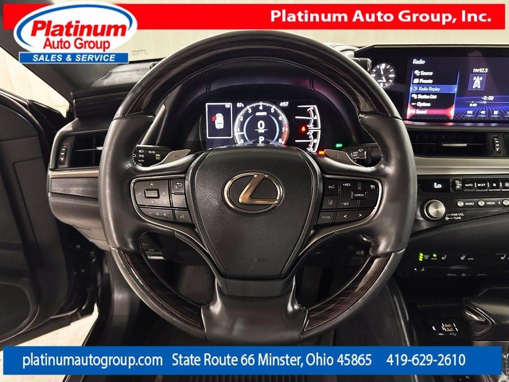 Lexus ES  2021