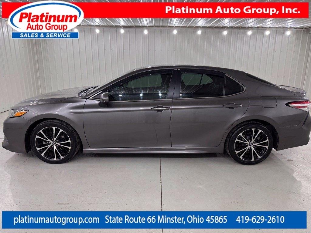 Toyota Camry  2018