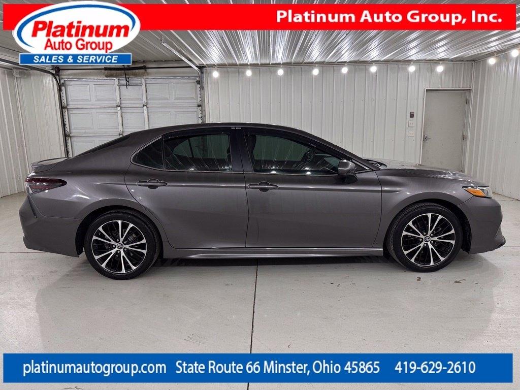 Toyota Camry  2018