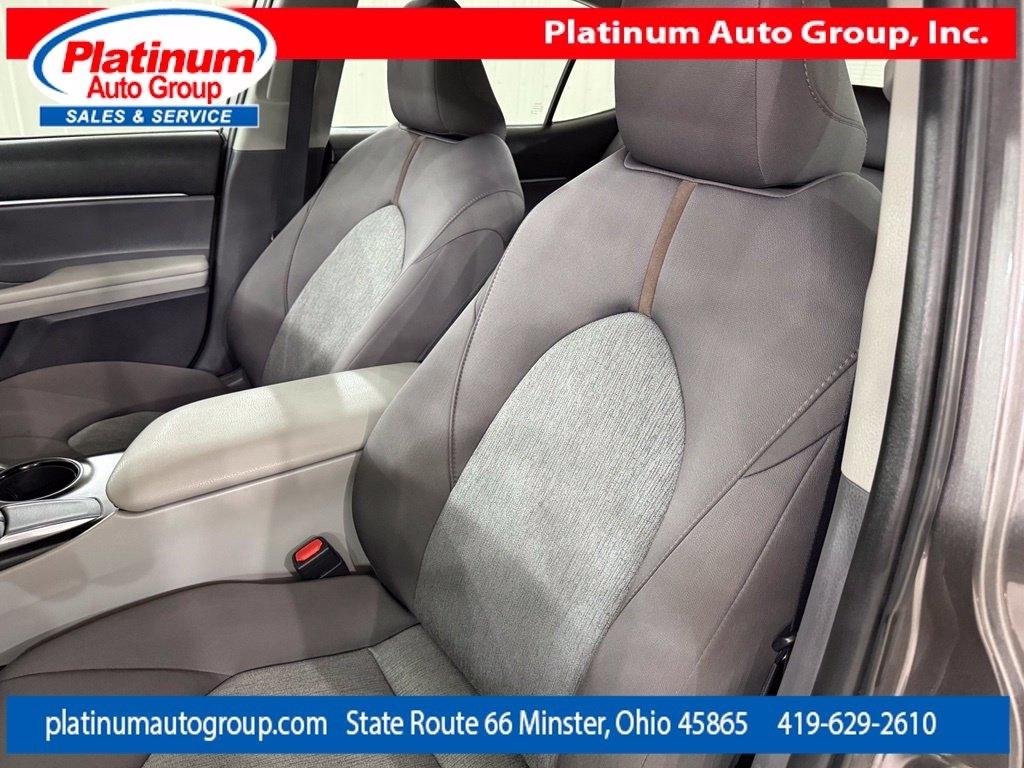 Toyota Camry  2019