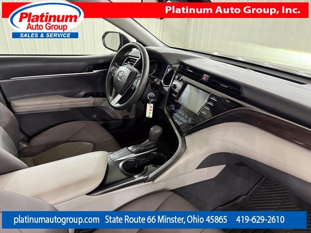 Toyota Camry  2019