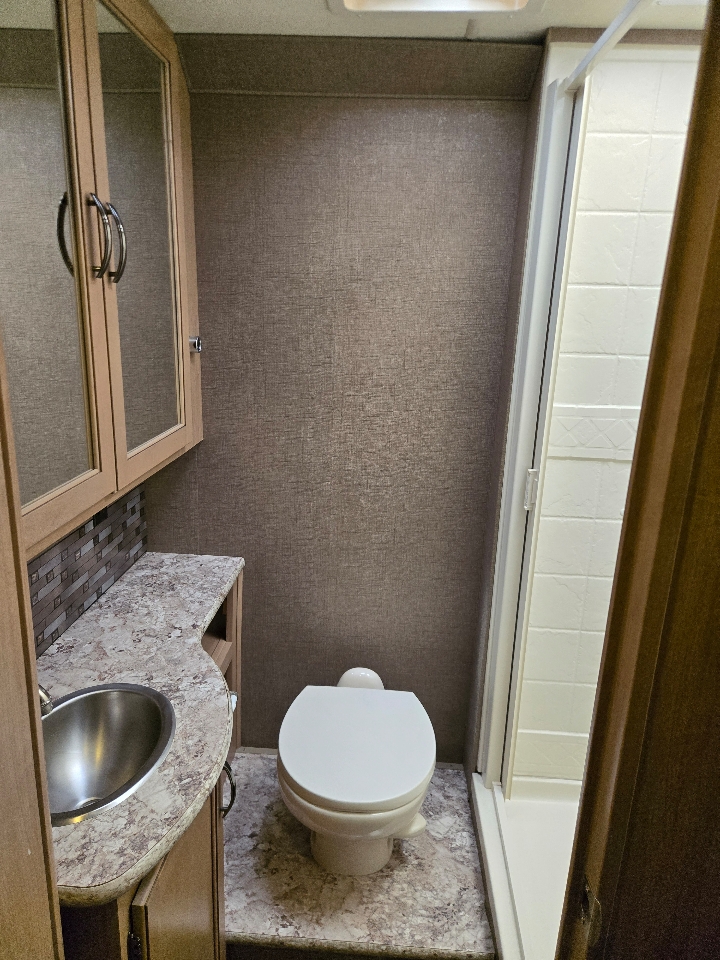 Ford E450  2018 Ford E450  2018