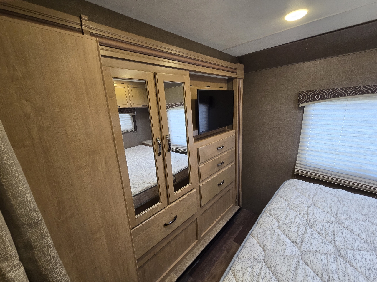 Ford E450  2018 Ford E450  2018