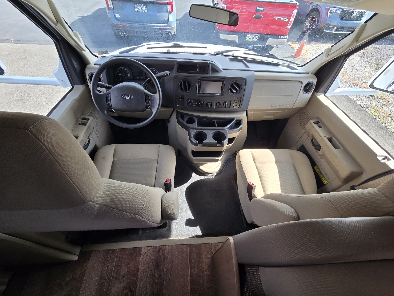 Ford E450  2018 Ford E450  2018