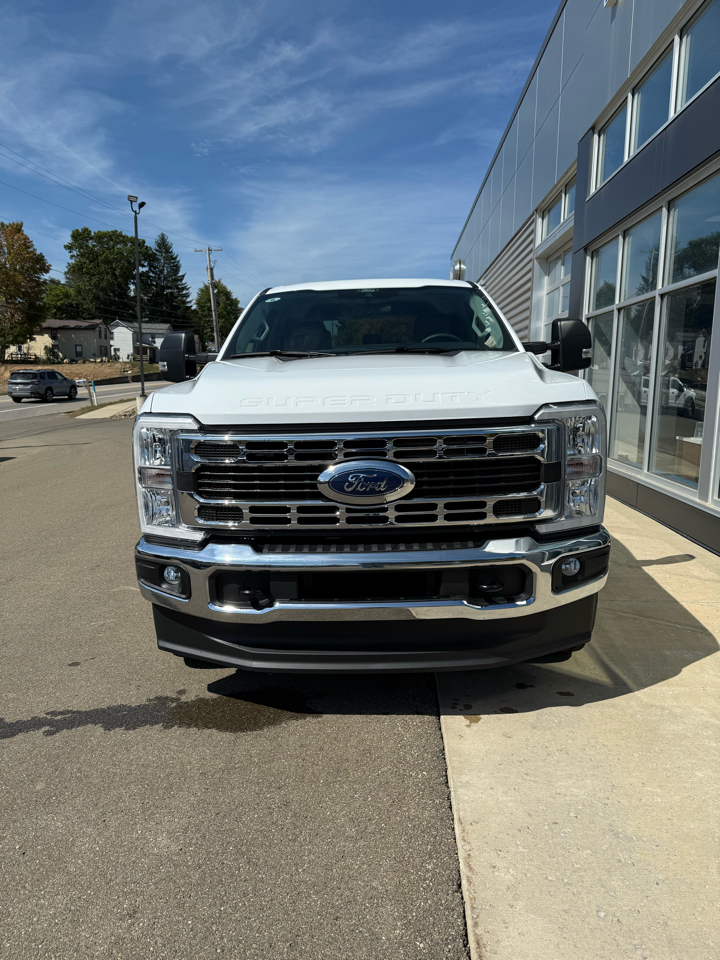 2026 Ford F-350 XL photo 2
