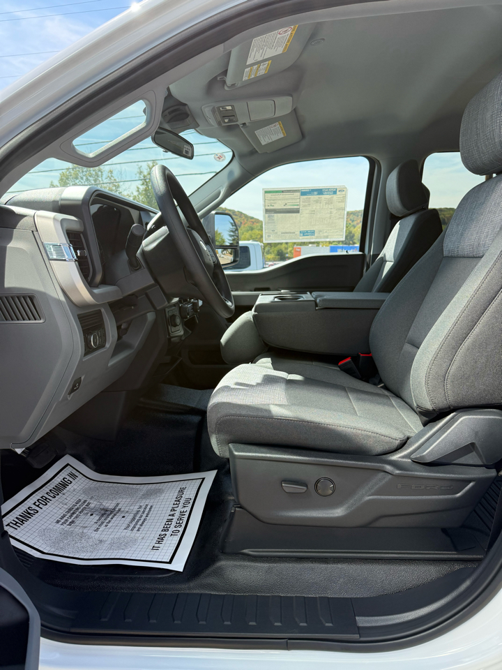 2026 Ford F-350 XL photo 4
