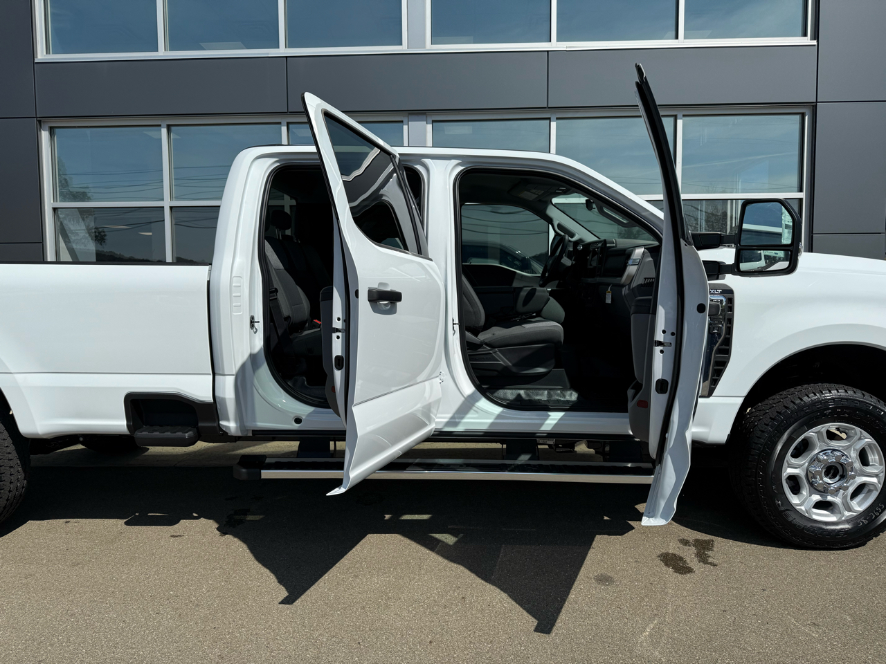 2026 Ford F-350 XL photo 6