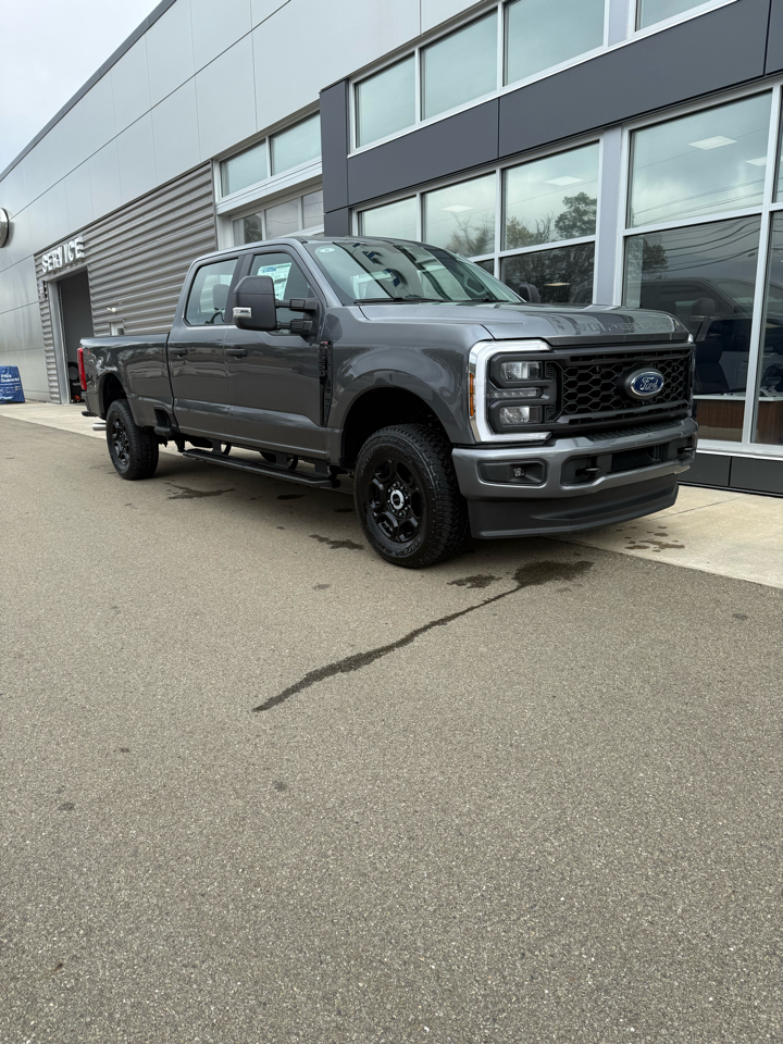 2026 Ford F-250 King Ranch photo 2