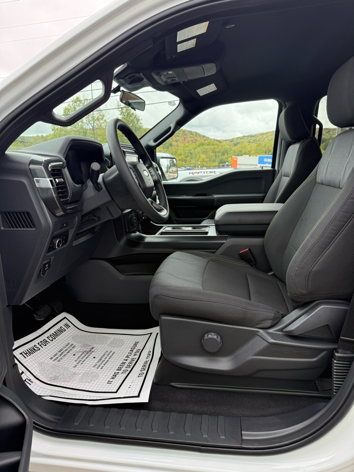 2025 Ford F-150 STX photo 4