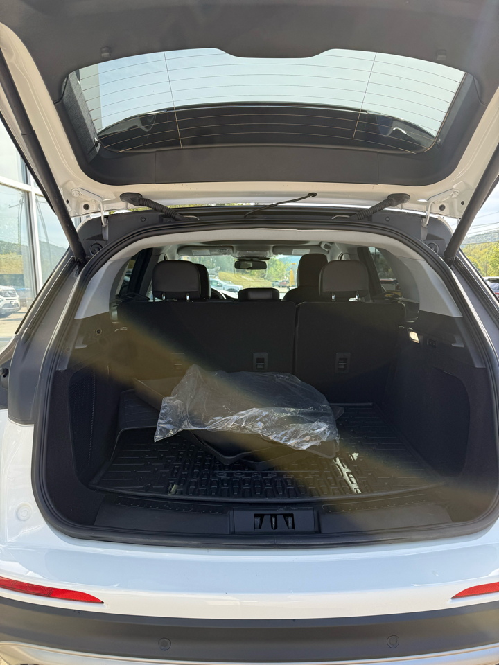 2022 Lincoln Corsair Standard photo 4