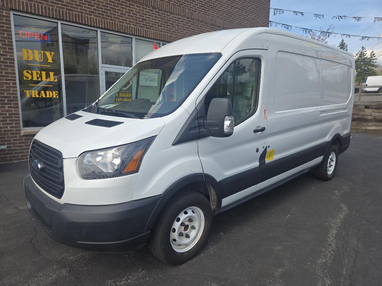 Ford Transit 150 Van Med. Roof w/Sliding Pass. 148-in. WB 2019
