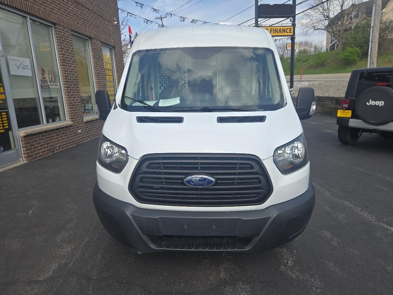 Ford Transit 150 Van Med. Roof w/Sliding Pass. 148-in. WB 2019