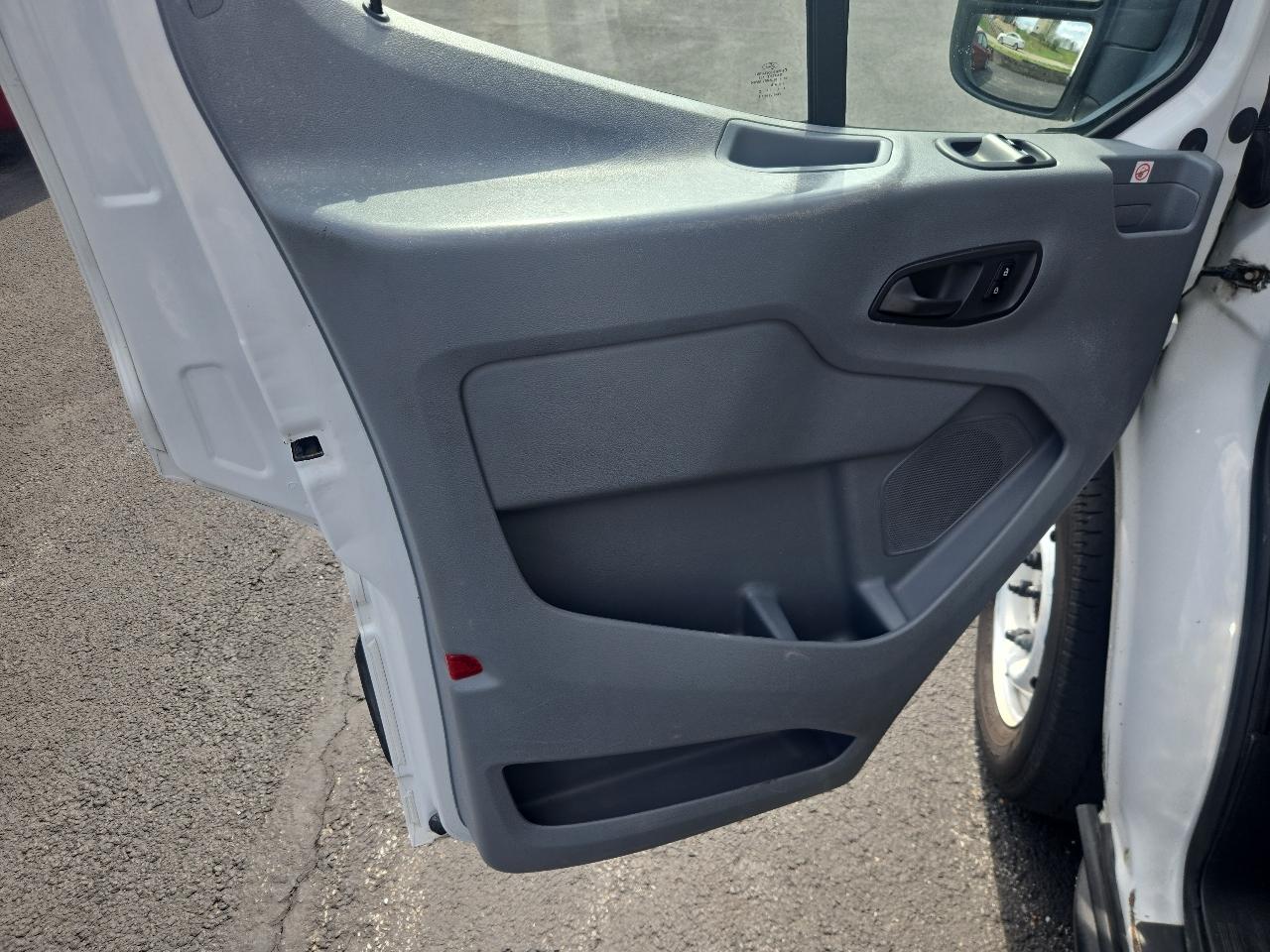 Ford Transit 150 Van Med. Roof w/Sliding Pass. 148-in. WB 2019