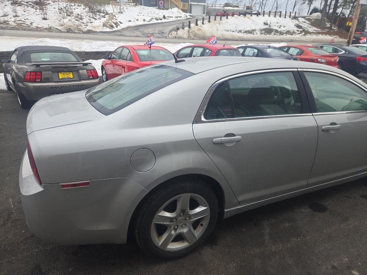 Chevrolet Malibu LS 2011