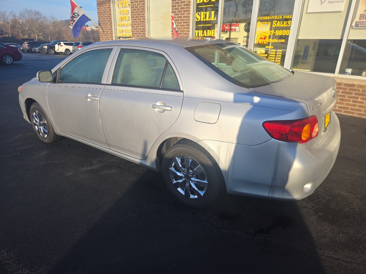 Toyota Corolla 4dr Sdn LE Auto 2010