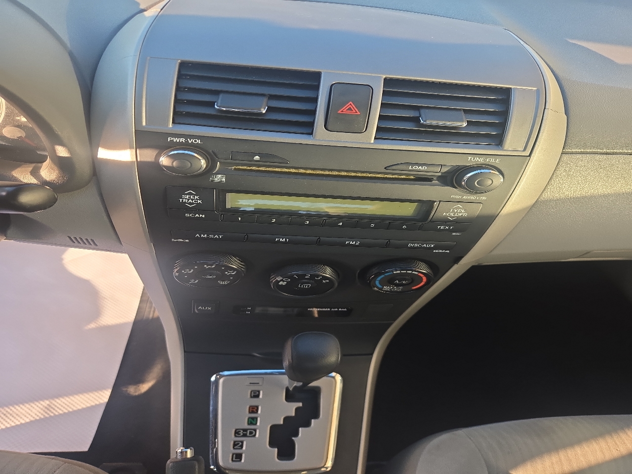 Toyota Corolla 4dr Sdn LE Auto 2010