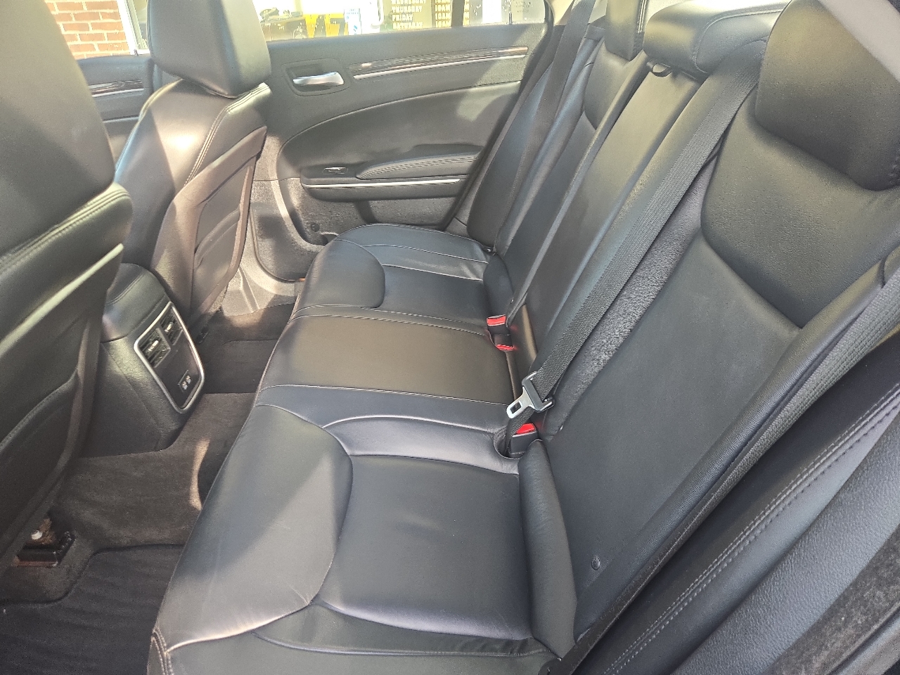 Chrysler 300 Limited AWD 2015