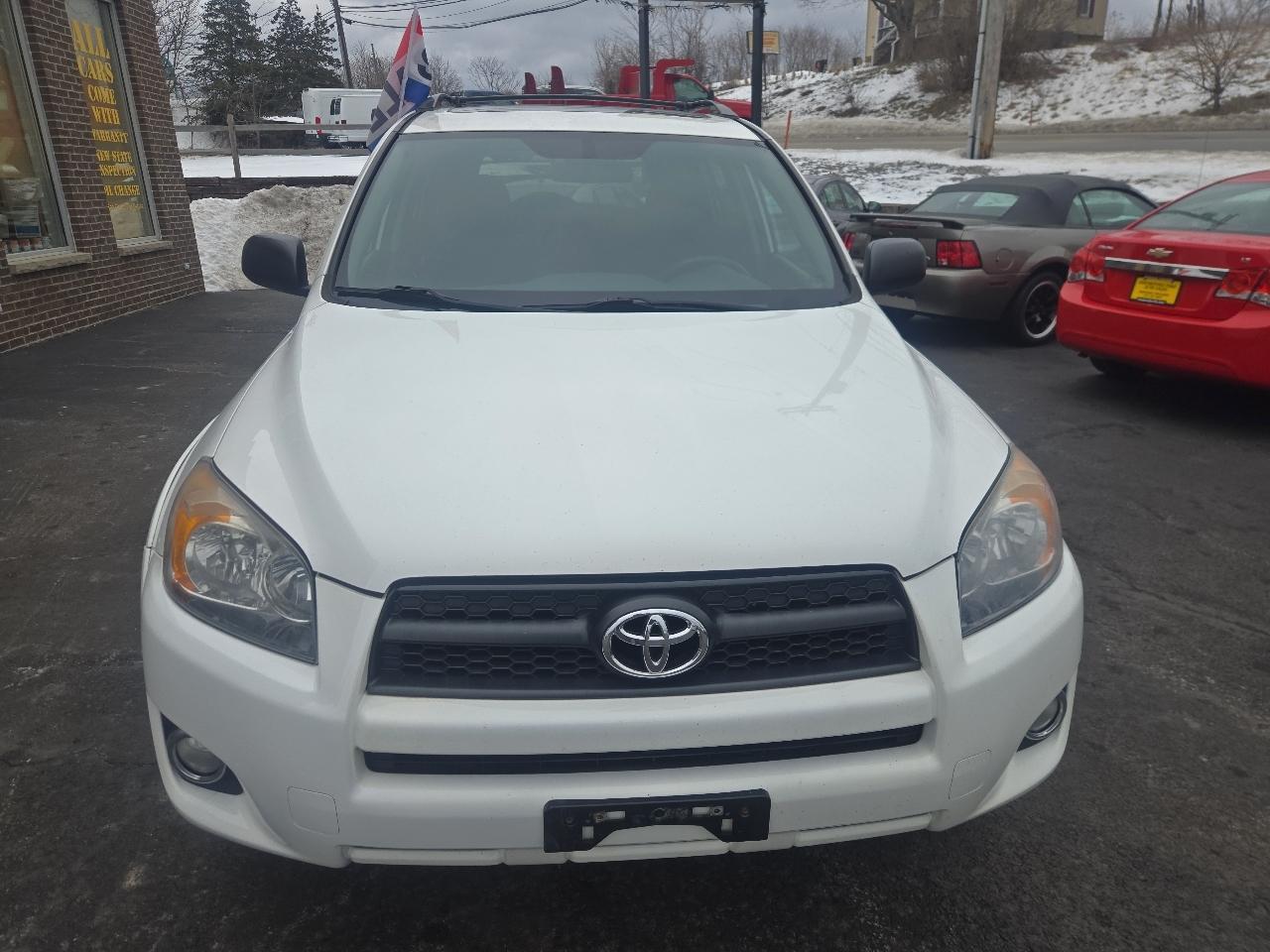 Toyota RAV4 Sport I4 4WD 2010