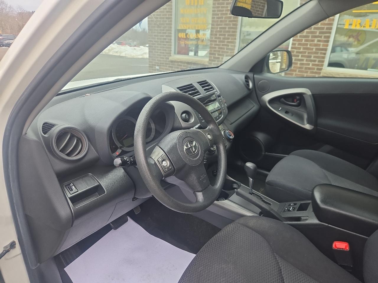 Toyota RAV4 Sport I4 4WD 2010