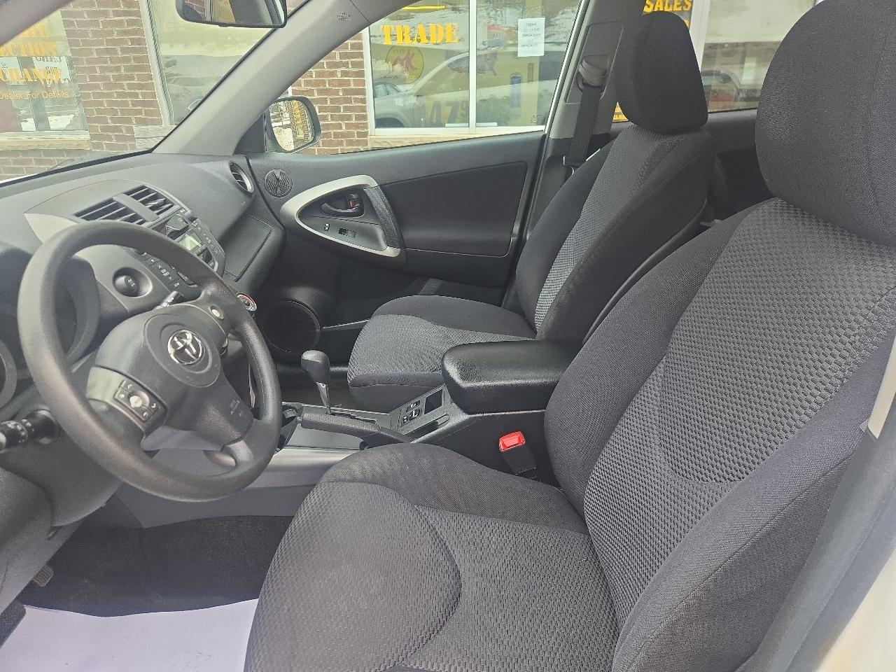 Toyota RAV4 Sport I4 4WD 2010