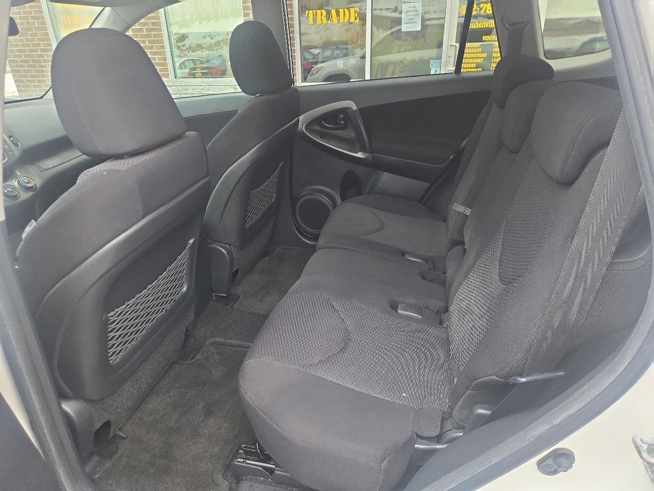 Toyota RAV4 Sport I4 4WD 2010