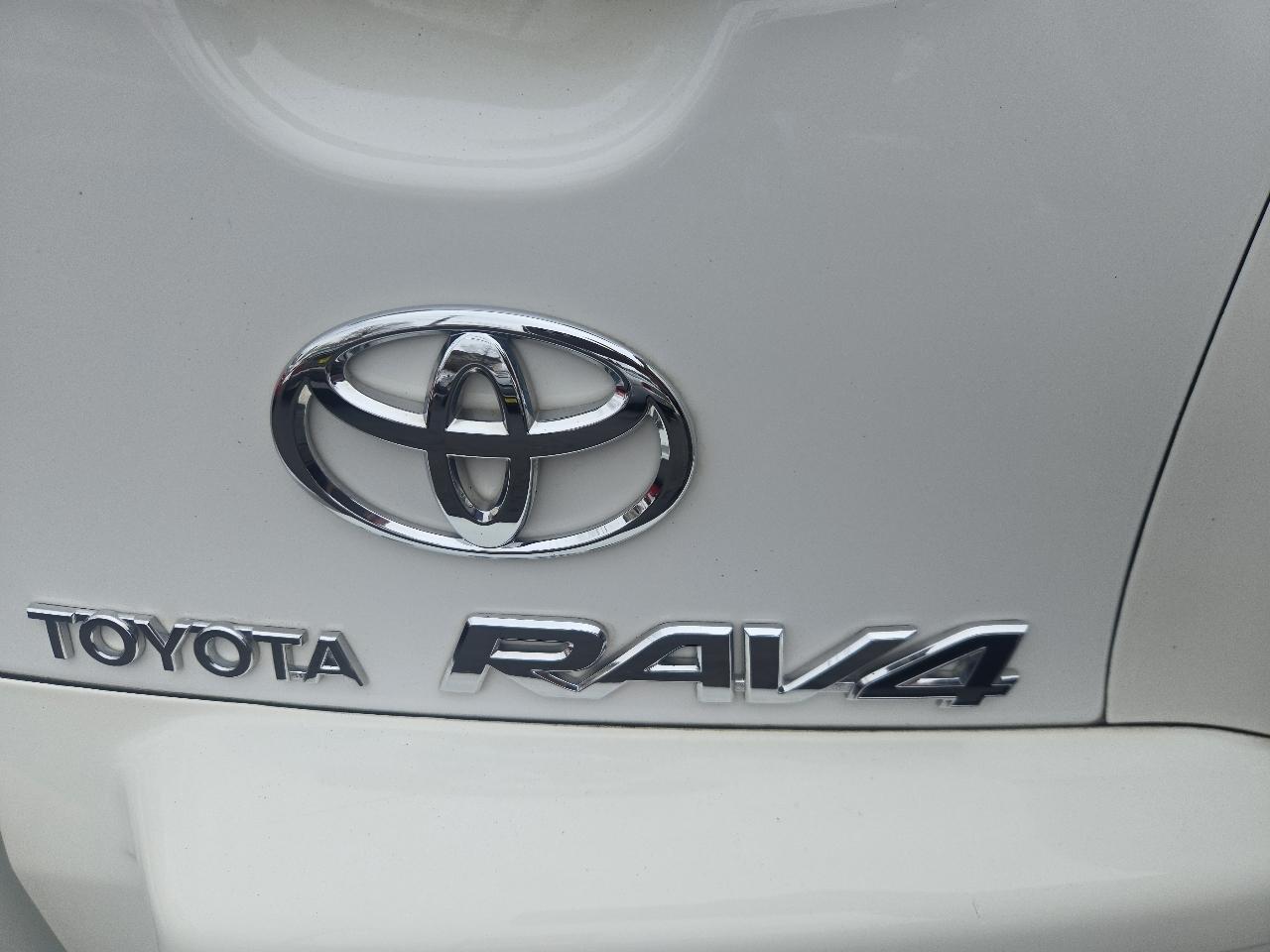 Toyota RAV4 Sport I4 4WD 2010