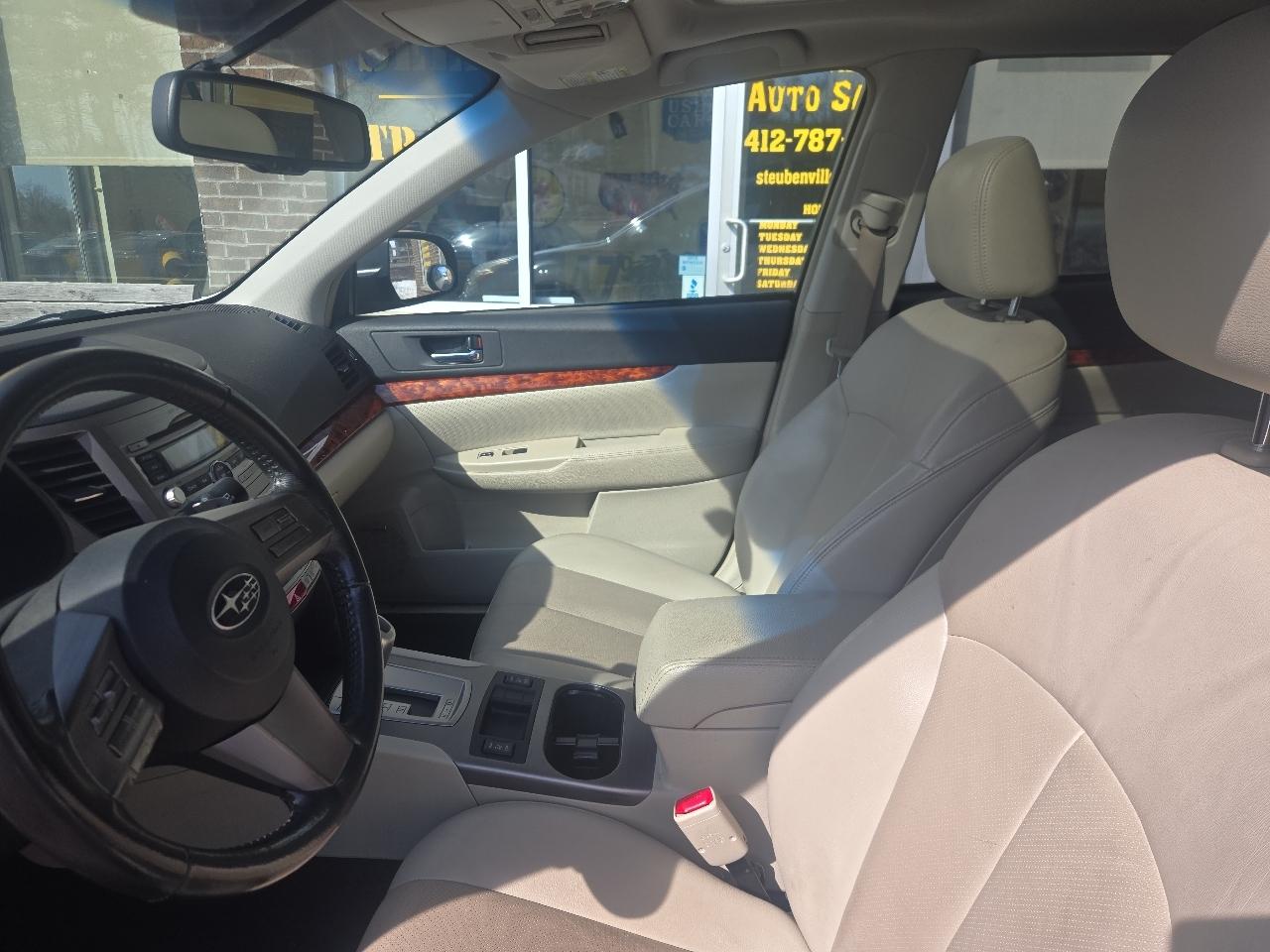 Subaru Outback 3.6R Limited 2010