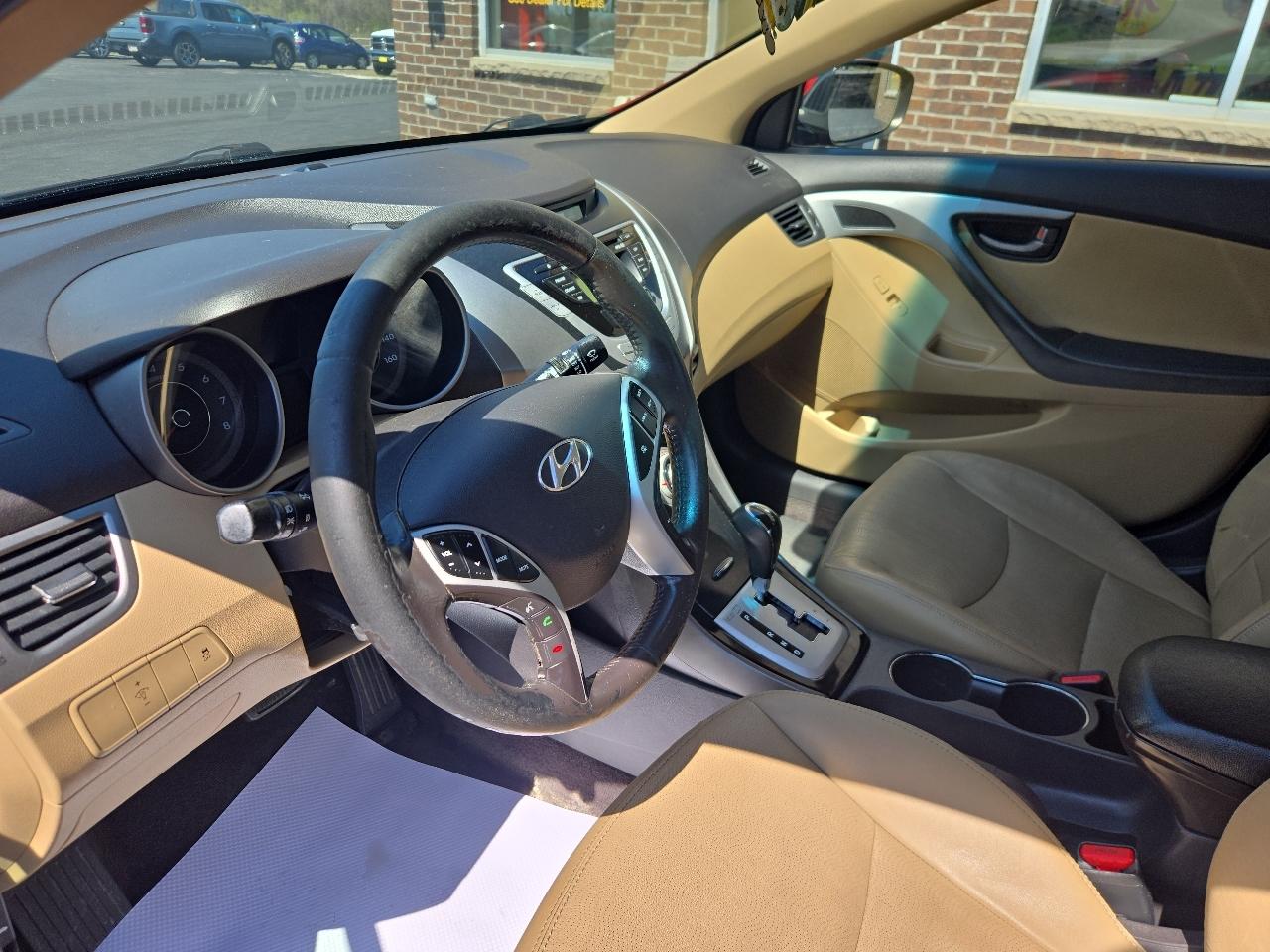 Hyundai Elantra Limited 2011