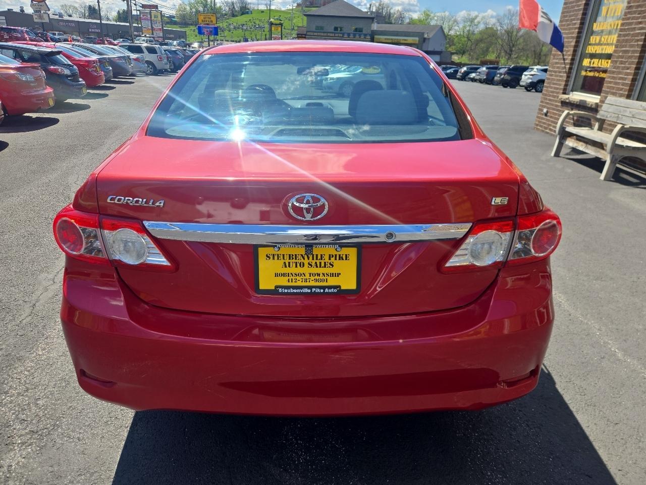 Toyota Corolla S 5-Speed MT 2012